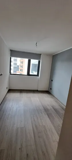 2 Dormitorios Y 2 Baños Estilo Mariposa, En Sectro Centro!!