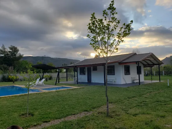 Preciosa Parcela Con 2 Cabañas