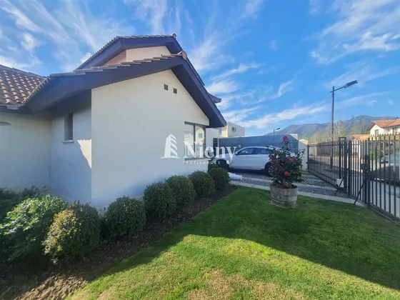 Casa En Venta De 4 Dorm. En Machalí