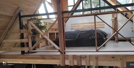 Apto Tipo Cabaña En Madera, Diseño De Vanguardia, Totalmente Iluminado Espacio A Espacio, E Igual En Su Ventilacion
