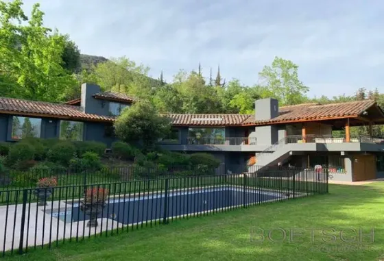 Casa Con Espectacular Terreno - Lo Curro