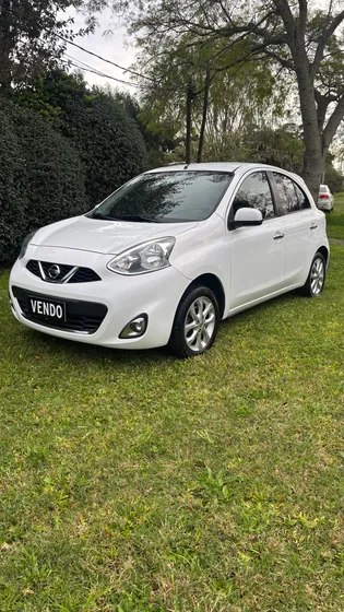 Nissan March 1.6 Extra Full Mt