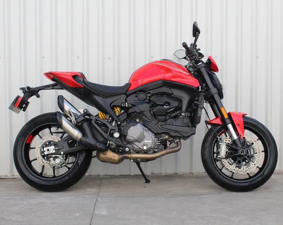 Ducati Monster Plus Del Año 2022 Con 4 Mil Km Roja
