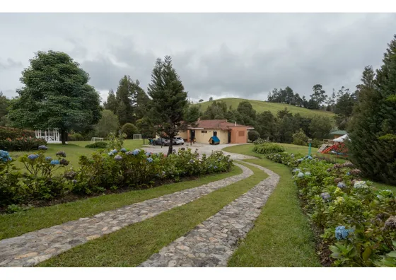 Hermosa Casa Finca En Venta  El Retiro Antioquia