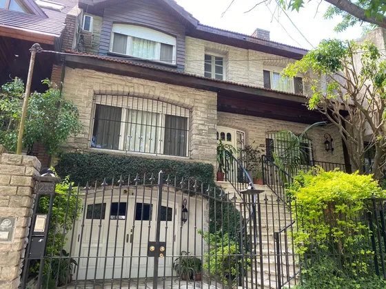 Venta Casa 8 Ambientes Con Pileta Y Cochera En Vicente Lopez