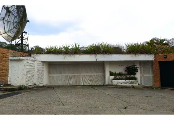 Casa En Venta Urb Oripoto, 834mt2,6h,6b,4e 25-55