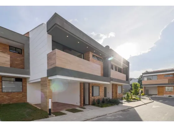 Casa En La Ceja , En Venta.