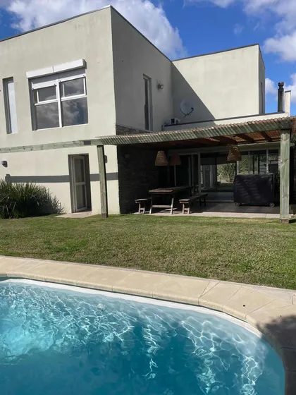 Venta Casa Carrasco 3 Dormitorios 3 Baños, Nueva, Piscina