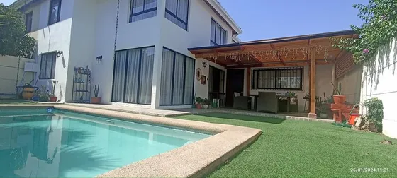 Amplia Casa En Venta En Peñalolén