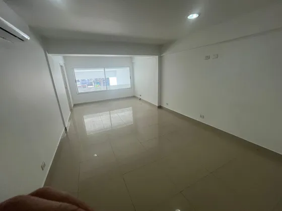 Oficina En Zona De Alto Tráfico: Aprovecha La Mejor Ubicación Para Tu Negocio. Cod. 47452