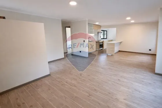 Casa 100% Remodelada | Comercial | Frente A Plaza