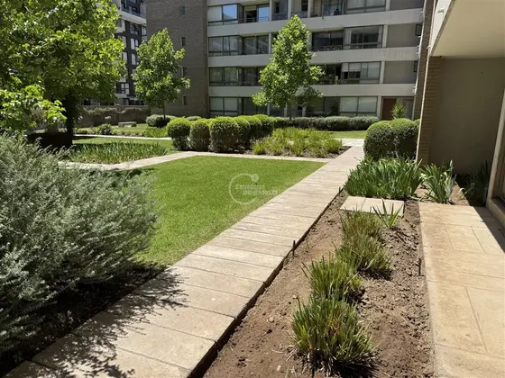 Departamento En Venta De 1 Dorm. En Las Condes