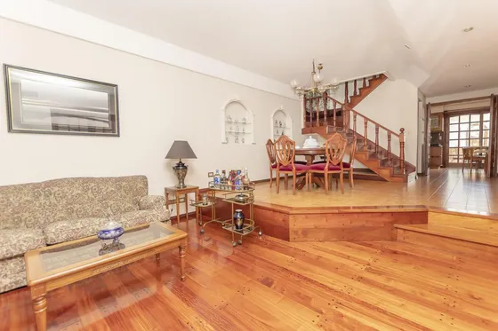 Venta Casa 7 Amb 550 M2 Cochera Valentin Alsina