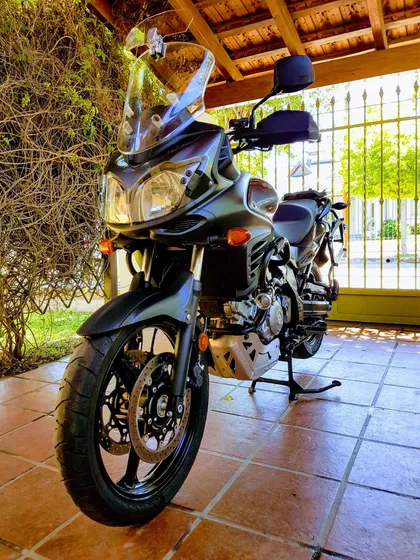 Suzuki Vstrom 650 Mod.2013 Con Solo 40mil Km Esta Muy Equipa