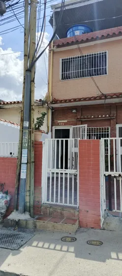 Anexo En Alquiler Los Ruices (rs90)