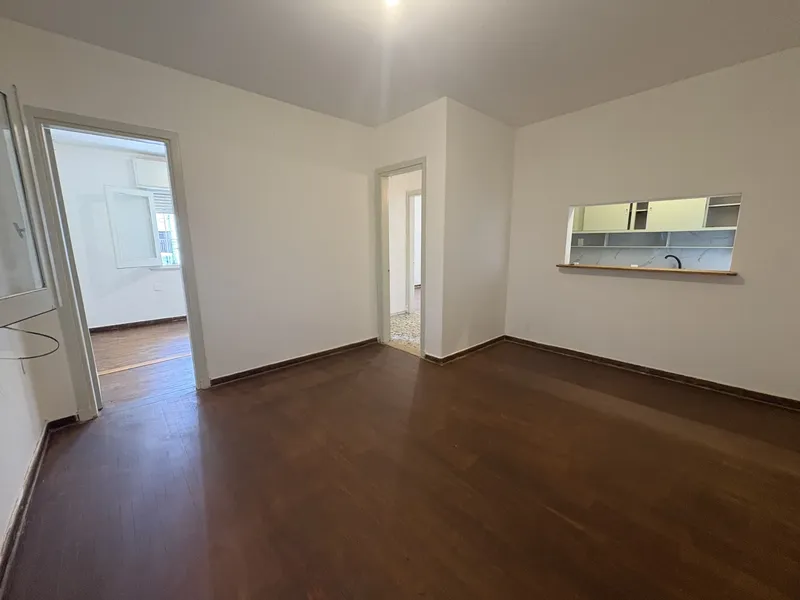 Apartamento En Planta Baja De 2 Dormitorios Y Escritorio En Pocitos · Foto 1