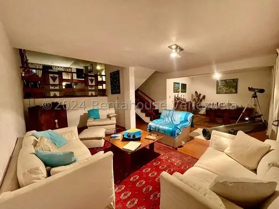 Casa En Venta En Macaracuay Con Impresionante Vista Al Ávila