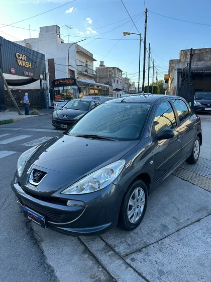 Peugeot 207 1.4 Active 75cv