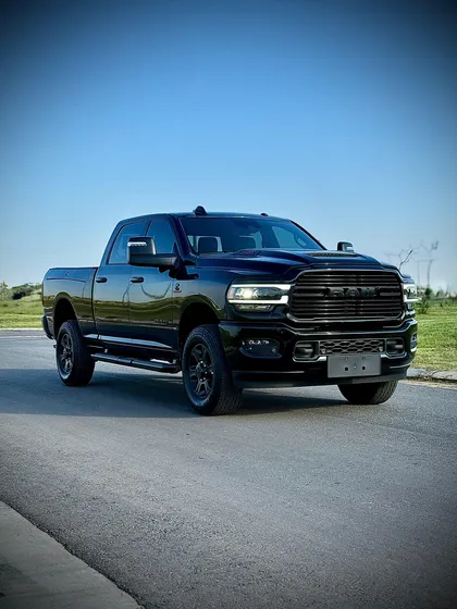 Ram 2500 6.7 Laramie Night Edition At6 350cv 4x4