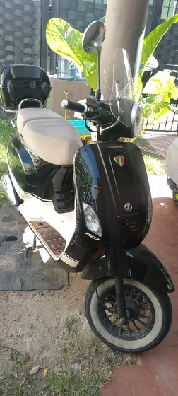 Scooter 150 Zanella Styler Exclusive