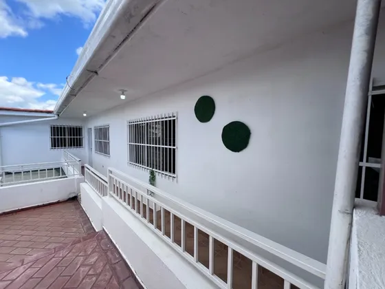 Jip 25-23170. Rent-a-houyse Alquila Anexo Tipo Apartamento De 50 Mts2, Ideal Para Ejecutivos. Urb. Corinsa. Cagua