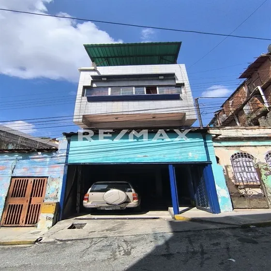 En Venta Edificio La Pastora Altagracia
