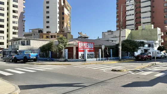Arriendo Comercial Esquina | 441 M² | Playa Cavancha | Iqq
