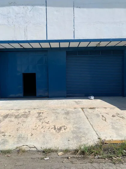 Venta De Un Galpón En Santa Rosa, Maracay.