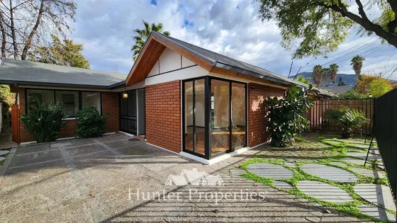 Casa En Arriendo De 3 Dorm. Vitacura