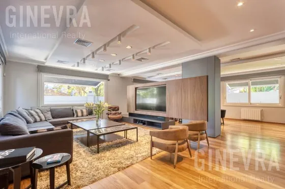 Impecable Casa En Venta En Acasausso Con Muebles Y Deco Incluida!