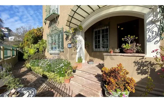 Elegante Casona En Recreo | 383 M² | 6d 4b