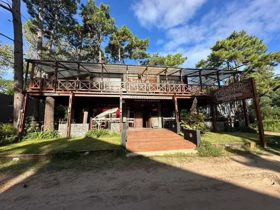 Local En Venta - 5 Ambientes - Mar Azul