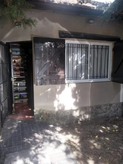 Casa En Venta - 2 Dormitorios 1 Baño 1 Cochera - 50mts2 - Las Toninas