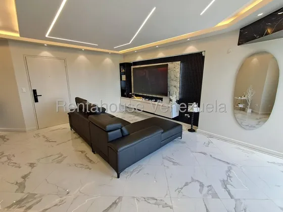 Elegante Apartamento Ubicado En Lomas De Prados Del Este!  #25-24297 Ricardo Rah 