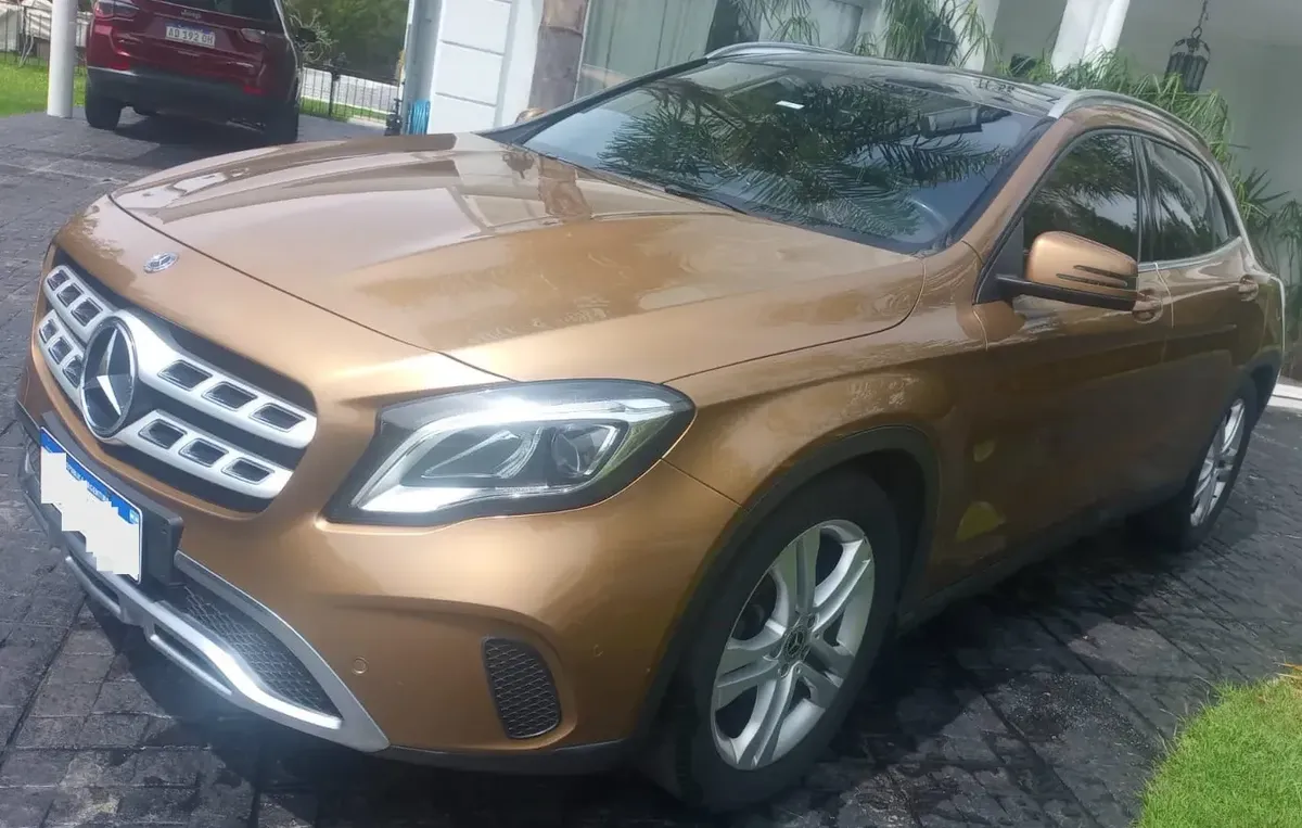 Mercedes-Benz GLA Class 1.6 GLA200 Urban 156 hp