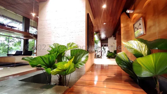 Casa (  De Revista / Remodelada / 2 Niveles   )  Venta La Lagunita Country Club Mls - 24-20061