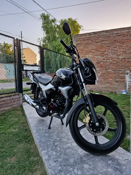 Honda Glh 150 Año 2023  15.300 Km  (uso Para Ir Y Venir Del