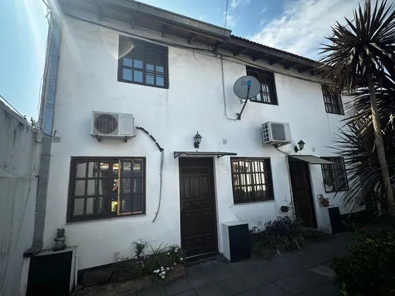 Venta, Castelar Norte, Dúplex Interno Excelente Estado Y Ubicación, Carmen De Avellaneda Al 2300