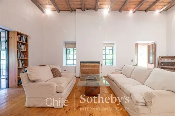 Maravillosa Casa Colonial En Las Majadas De Pirque