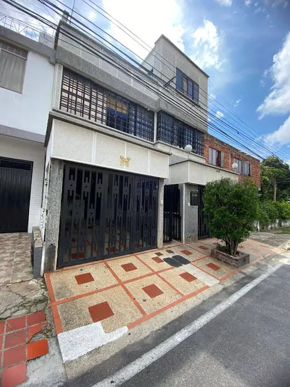Casa Provenza En Venta 4 Habitaciones 300m2 Bucaramanga, Santander Al 1314