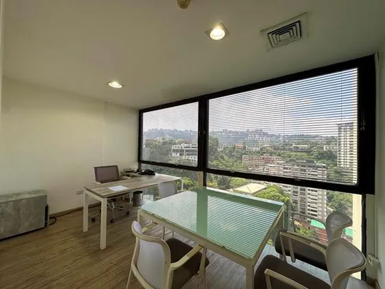 Oficina Remodelada En Venta Colinas De Bello Monte Vi Mls #25-6022