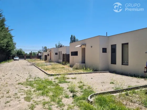 3 Casas En Condominio Privado