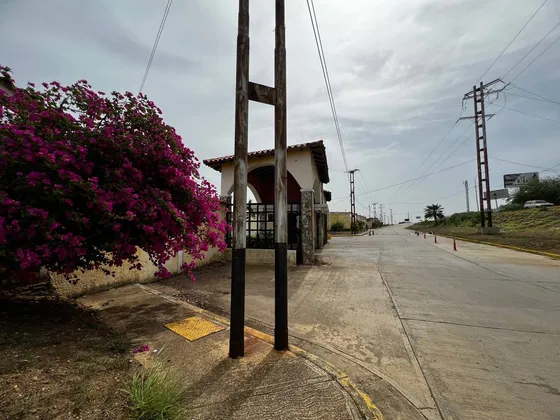 Amplio Terreno Situado En La Avenida Juan Bautista Arismendi, Isla De Margarita