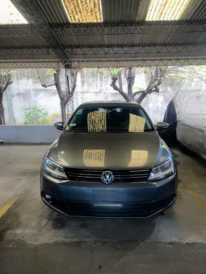 Volkswagen Vento 2.5 Luxury 170cv