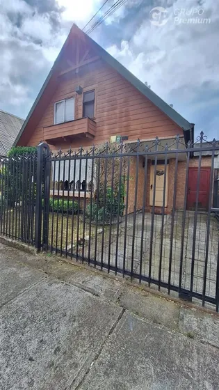 Vendo Excelente Casa 4d. 3b 2 Sala Estar, 1e Temuco. Ofertar