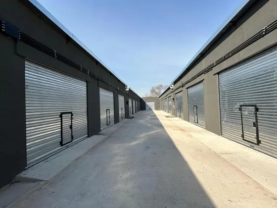 Alquiler De Galpón De  40 M2 En Fisherton