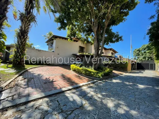 Casa En Alquiler, Colinas Del Tamanaco - Marigreys Blanco - #25-11141