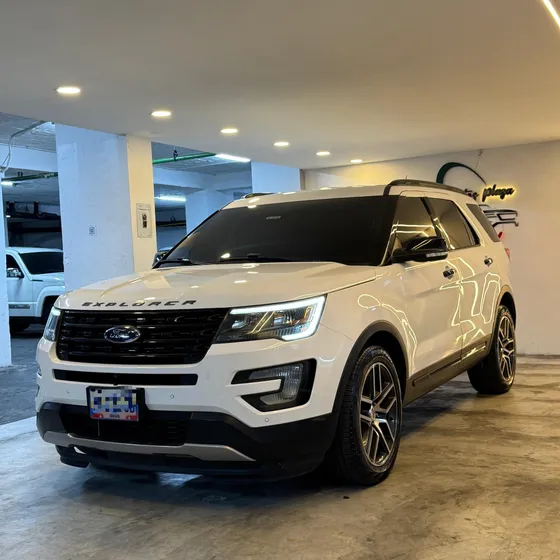 Ford Explorer Sport .