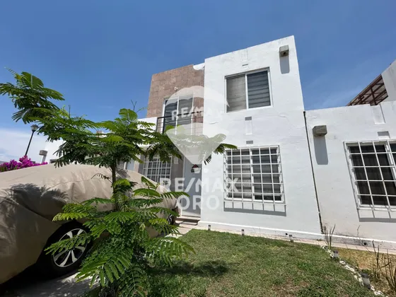Casa En Venta En Paseos Del Bosque