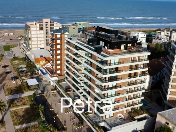 Departamento Con Terraza Propia En Venta En Pinamar. Btwins